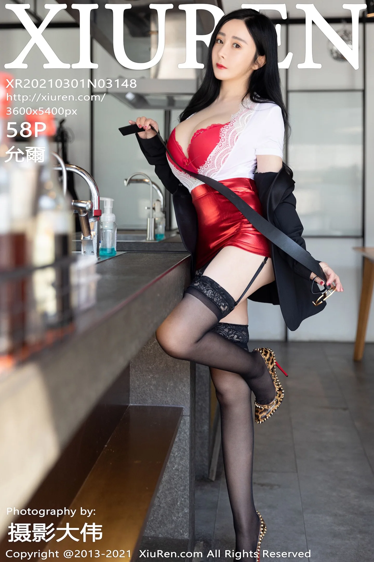 [XiuRen秀人网]VOL.3148 女神允爾元宵节剧情主题猩红内衣配蕾丝吊袜秀丰乳肥臀诱惑写真58P-秀人网官方网站